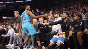 Phoenix's shooting neutralizes Curry's 50-piece for Warriors in Suns win