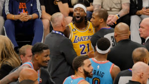 Lakers' Patrick Beverley would shove Suns' Deandre Ayton all over again