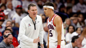 No. 4 Arizona rebounds from first loss, beats winless Cal