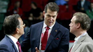 Coyotes' Armstrong admires team fight as draft lottery position unfolds