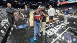 Suns fan gifts tickets, surprise to boy struggling with bullying