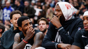 Do Kevin Durant, Kyrie Irving offset Suns' trouble with Mavericks?