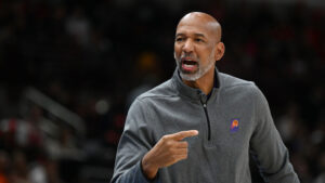 Pistons agree to deal with former Suns HC Monty Williams