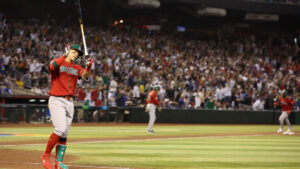 Team Mexico, fans electrify Chase Field in World Baseball Classic win over US