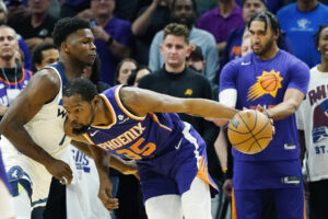 Kevin Durant drops 1st bucket at home for Suns in win vs. Timberwolves