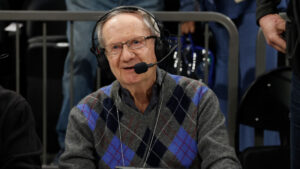 Al McCoy joins Phoenix Suns TV broadcast for quarter vs. Spurs