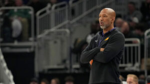 Thunder honor Monty Williams' late wife with open seat vs. Suns