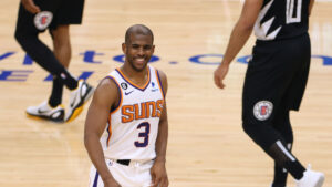 Chris Paul's latest 4th-quarter takeover fuels Suns past Clippers