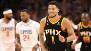 Suns' Devin Booker ignites for 25-point 3rd quarter in win vs. Clippers