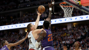 Suns use 2nd quarter run to get back in, lose Game 5 vs. Nuggets