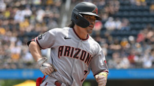 Speed test: D-backs' Corbin Carroll scores from first on grounder up the middle