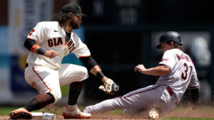 Merrill Kelly gets hit around, D-backs drop series to surging Giants