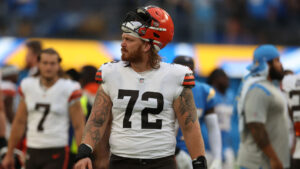 Arizona Cardinals need a center, writes ESPN's Field Yates