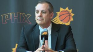 Suns make up for lack of continuity by getting right players at right time