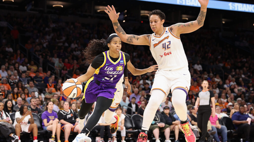 Brittney Griner, Mercury teammates confronted at Dallas airport