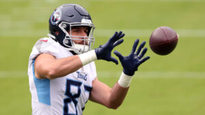Arizona Cardinals sign TE Geoff Swaim, 4 others