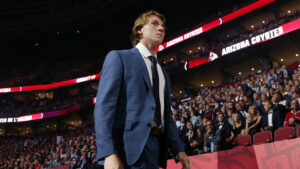 Coyotes C Logan Cooley to fulfill dream by playing in NHL with Arizona