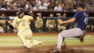 Diamondbacks' RISP woes continue in loss to Mariners at Chase Field