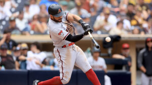 Diamondbacks earn scrappy win vs. Padres in 1st game of doubleheader