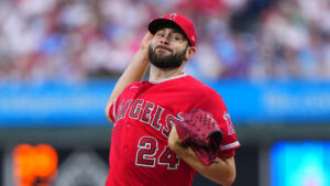 Diamondbacks attempted to claim waived Giolito, Moore, Lopez, Bader