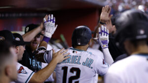 With a tale of 2 teams, fans saw the good Diamondbacks on Sunday