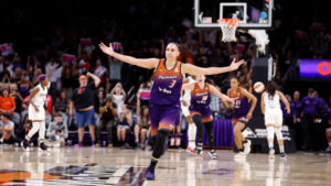 Mercury stars Diana Taurasi, Brittney Griner plan to return next season