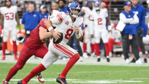 Cardinals blow 21-point lead, fall to awakened Giants