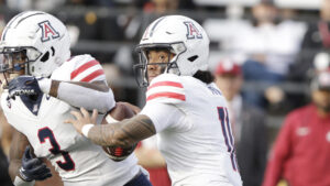 QB Fifita leads Arizona to big lead over Washington State at half in Pullman