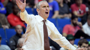 ASU lands commitment from 6-foot-11 big man Jaden Smith