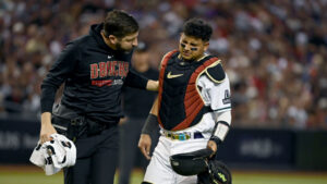 Diamondbacks' Gabriel Moreno day-to-day, X-rays negative after taking foul ball to hand