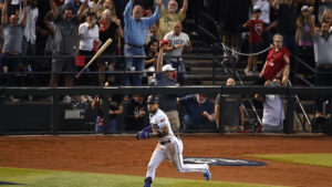 Snakes alive! D-backs thrilling win over Phillies is a dose of redemption