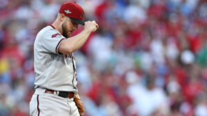 Why did Diamondbacks' Torey Lovullo remove Merrill Kelly during Game 6 gem vs. Phillies?