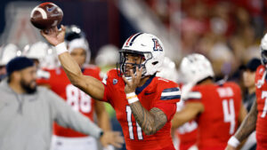 Fifita helps Arizona Wildcats upset No. 11 Oregon State