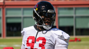 Cardinals' Jonathan Ledbetter done for year with knee injury