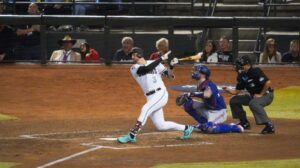 Diamondbacks offense falls flat in Game 3 of World Series vs. Rangers