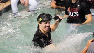 Diamondbacks were motivated to keep Phillies out of Chase Field pool