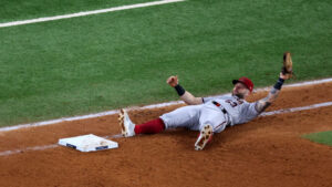 Diamondbacks and Rangers flash defensive focus in World Series Games 1, 2
