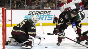 Schmaltz scores twice, Coyotes hold off Canadiens 3-2
