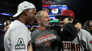 Diamondbacks leaders value World Series experience for younger players