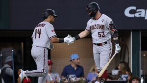 Diamondbacks' Christian Walker, Gabriel Moreno win Gold Glove Award