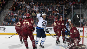 Arizona Coyotes give up 5 goals in loss to Winnipeg Jets