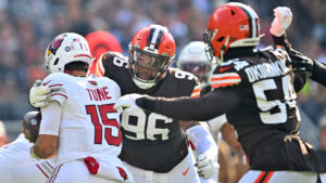 Clayton Tune, Arizona Cardinals offense lethargic in 1st half vs. Browns
