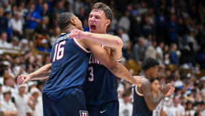 No. 12 Arizona basketball snaps No. 2 Duke's home winning streak with full team effort
