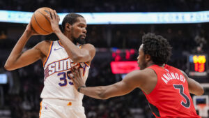 Suns can't complete comeback against Raptors as offense sputters