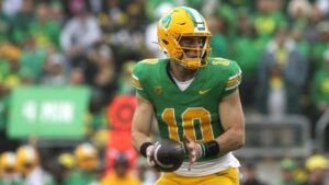 Pac-12's crazy final football weekend: Oregon aiming for CFP spot against Oregon State