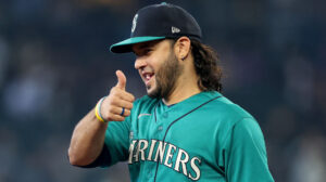 Arizona Diamondbacks trade for 3B Eugenio Suarez in deal with Mariners