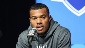 Cardinals' Elijah Higgins' rookie season of transition between teams, positions
