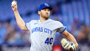 Diamondbacks claim reliever Collin Snider off waivers