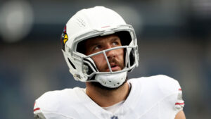 Cardinals TE Geoff Swaim carted off field against 49ers with calf injury
