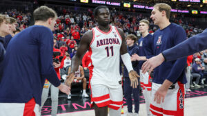 Arizona center Oumar Ballo enters transfer portal